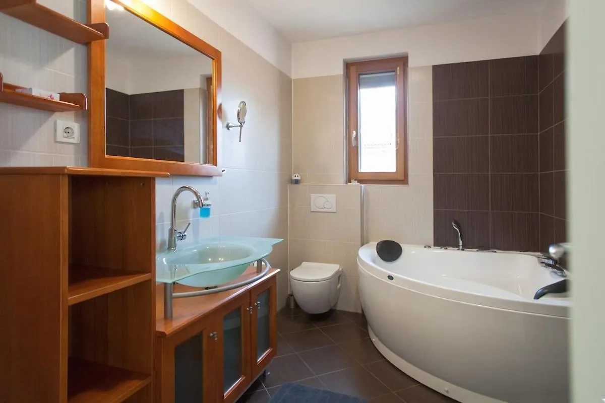 House With Pool In Marcana Holiday home